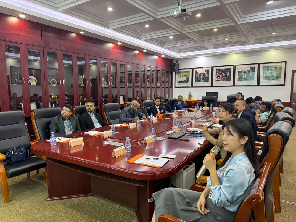 Делегация правительства и медицинских СМИ Бангладеш посетила онкологическую кулинику St. Stamford Modern Cancer Hospital