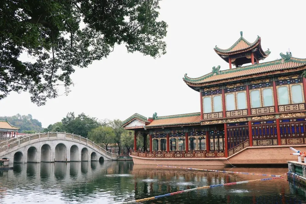 Культура, которая лечит: как наши пациенты открывали для себя Китай в парке «Баомоюань»